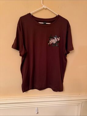 Manfinity Brown Crewneck Tee with Cherry Blossom Graphic Size Large